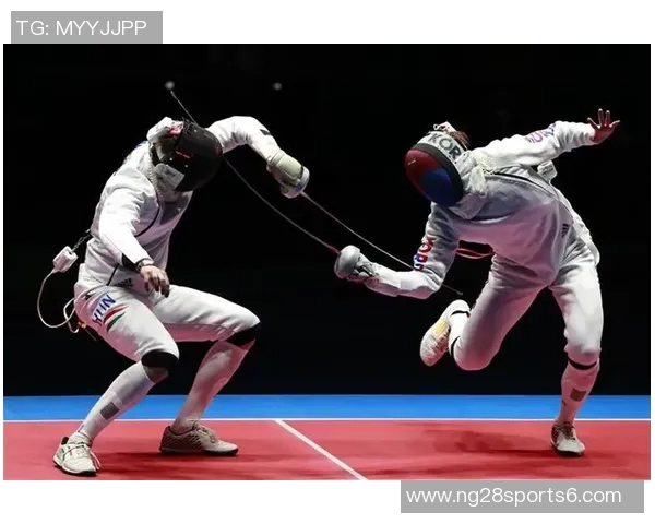 足球场门的故事与传奇：从守门员的视角看比赛的精彩瞬间与背后辛酸