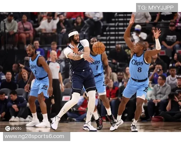 浓眉复出表现抢眼哈登助攻如潮小卡引领快船战胜独行侠 浓眉复出表现抢眼哈登助攻如潮小卡引领快船战胜独行侠