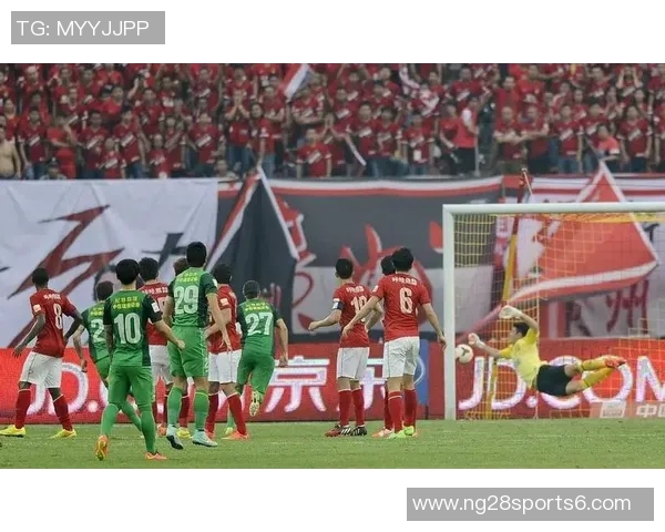 恒大与绿城的激烈对决揭示中超联赛的竞争新格局与未来发展潜力 恒大与绿城的激烈对决揭示中超联赛的竞争新格局与未来发展潜力